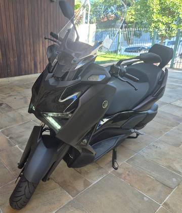 YAMAHA XMAX 300 CONNECTED ABS YAMAHA XMAX 300 CONNECTED ABS